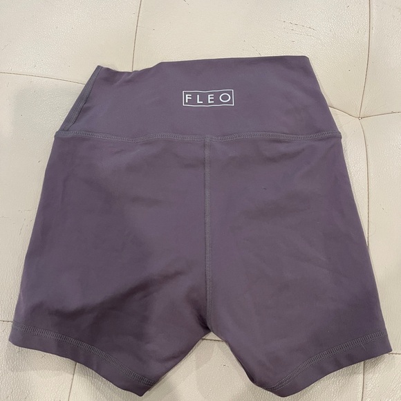 Fleo V Waistband Short 3.5”- XS - Picture 2 of 3